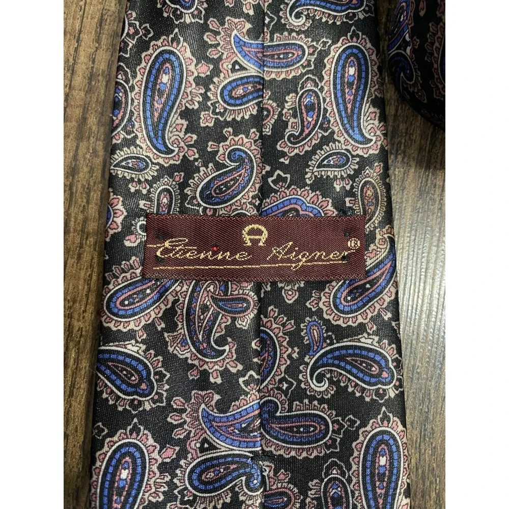 Vintage Etienne Aigner Men's Neck Tie Silk Bold Black Blue Paisley Formal Dress - Picture 3 of 5